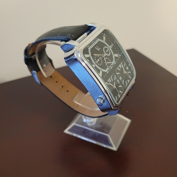 New Men's Silver V6 triple time zone fashion watch - Picture 3 of 4